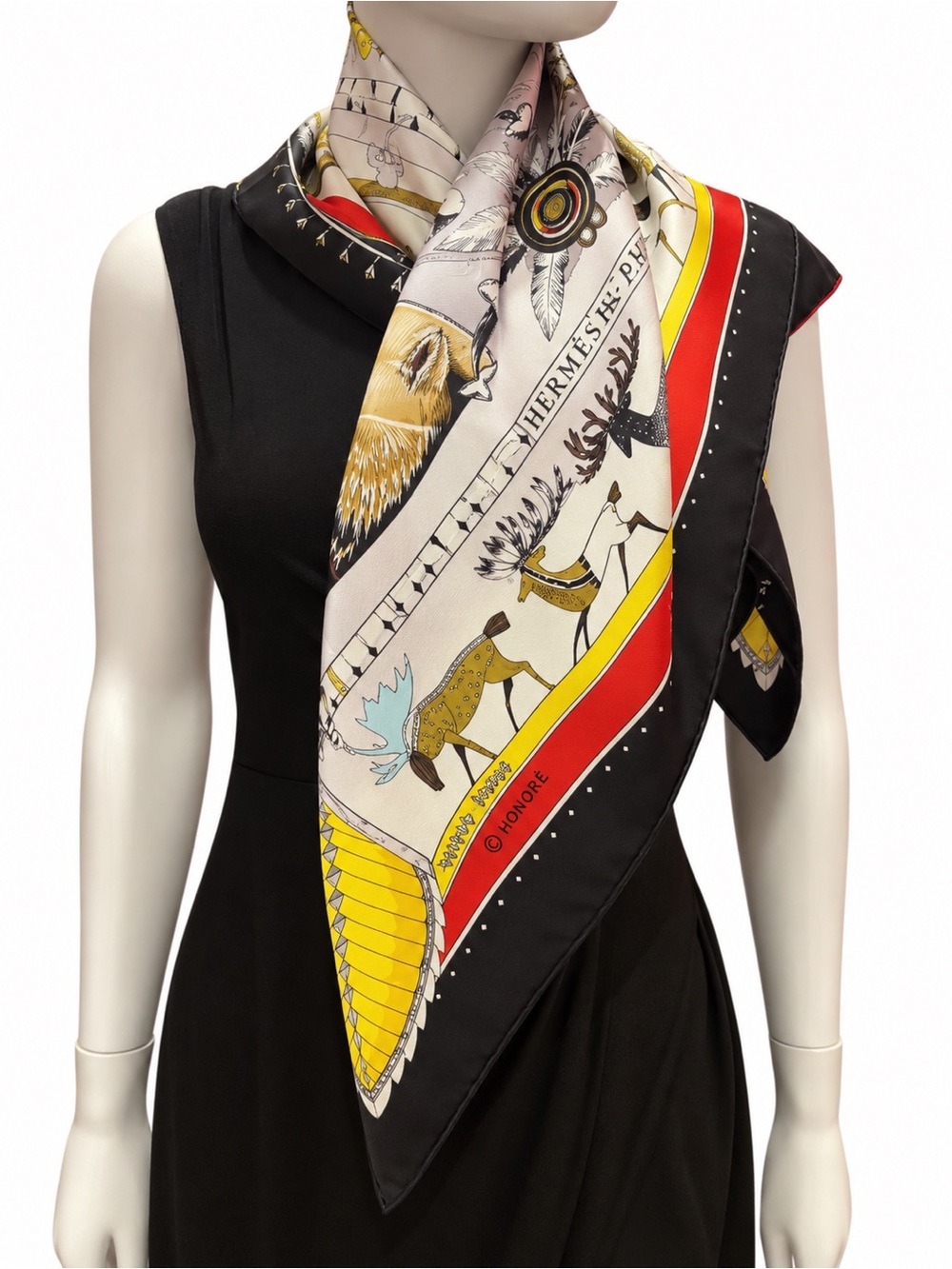 HERMÈS - FOULARD
La Vie Du Grand Nord Silk Vintage Scarf